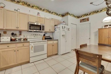 Experience and enjoy the resort lifestyle in this lovely - photo 12