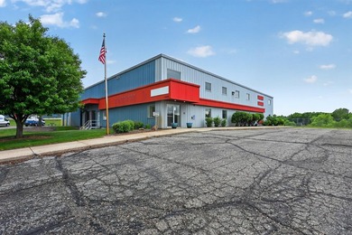 Property has been a Office supply business and warehouse - photo 1