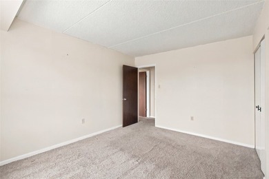 Enjoy effortless, low-maintenance living in this bright and - photo 21