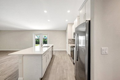 THE AMAZING IBIS MODEL. BUILT BY AWARD WINNING SYNERGY HOMES - photo 10