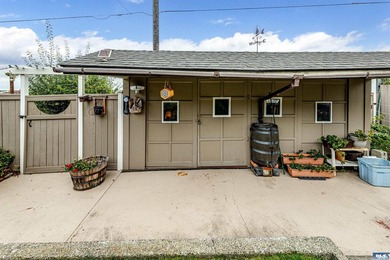 A true timeless 1937 classic craftsman with sweeping - photo 45