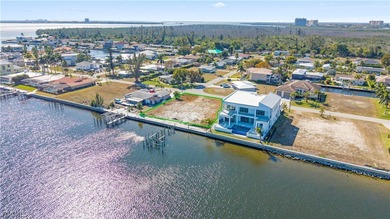 Caloosahatchee River Lot For Sale in Cape Coral Florida
