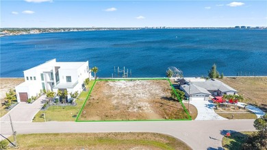 Exceptional oversized riverfront homesite offering 120 feet of - photo 7