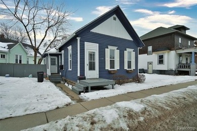 (private lake, pond, creek) Home For Sale in Port Huron Michigan