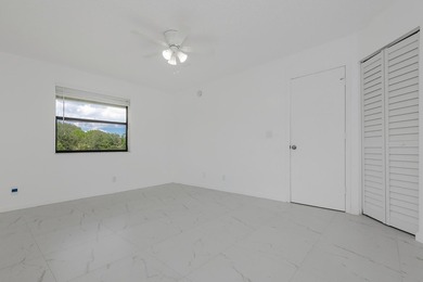Fantastic Find In The Heart Of Coral Springs! This 7-Unit - photo 15