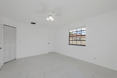 Fantastic Find In The Heart Of Coral Springs! This 7-Unit - photo 16