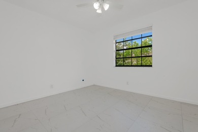 Fantastic Find In The Heart Of Coral Springs! This 7-Unit - photo 20