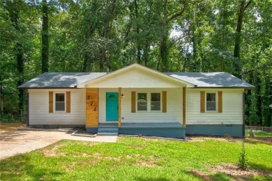 Lake Home For Sale in Stockbridge, Georgia