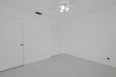 Fantastic Find In The Heart Of Coral Springs! This 7-Unit - photo 22