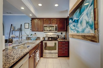 Tucked away on the desirable south end of the island, 11 - photo 6
