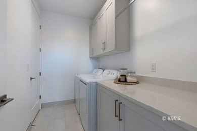 Discover luxury living at The Kivas at Catori Canyon. This - photo 9