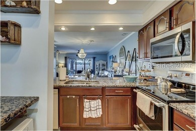 Tucked away on the desirable south end of the island, 11 - photo 10
