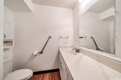 Perfectly positioned in the heart of Honolulu, this fully - photo 8