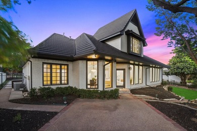 Beautifully updated (over $400K in updates) Custom home situated - photo 38