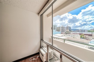 Perfectly positioned in the heart of Honolulu, this fully - photo 9