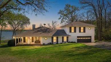 Cedar Creek Lake Home For Sale in Malakoff Texas