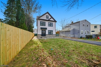 Lake Parsippany Home For Sale in Parsippany-Troy Hills Twp. New Jersey