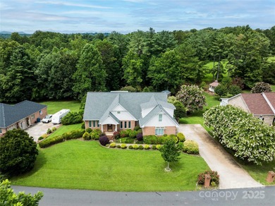 Lake Hickory Home For Sale in Granite Falls North Carolina