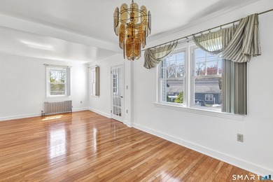 Welcome to 1400 Reservoir Avenue! This updated colonial in the - photo 11