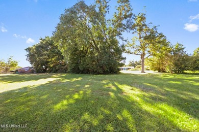 Exceptional opportunity to acquire five contiguous parcels - photo 11