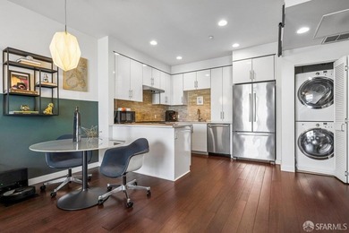 This bright and comfortable one-bedroom, one-bath apartment is - photo 12