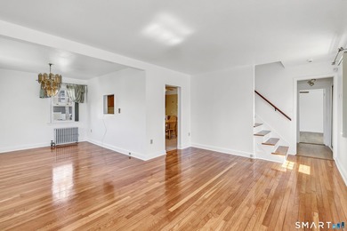 Welcome to 1400 Reservoir Avenue! This updated colonial in the - photo 13