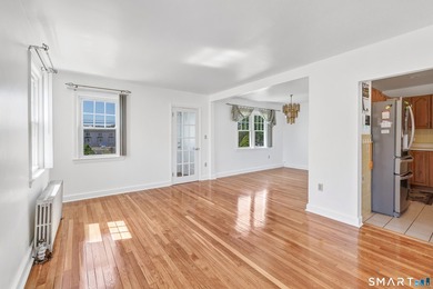 Welcome to 1400 Reservoir Avenue! This updated colonial in the - photo 14