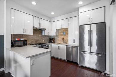 This bright and comfortable one-bedroom, one-bath apartment is - photo 14