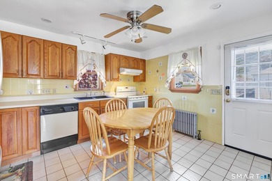 Welcome to 1400 Reservoir Avenue! This updated colonial in the - photo 15