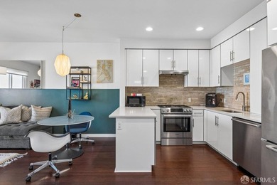 This bright and comfortable one-bedroom, one-bath apartment is - photo 15