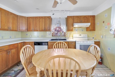 Welcome to 1400 Reservoir Avenue! This updated colonial in the - photo 17