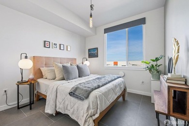 This bright and comfortable one-bedroom, one-bath apartment is - photo 18