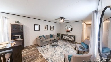 Lake Medina Home For Sale in Bandera Texas