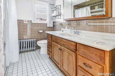 Welcome to 1400 Reservoir Avenue! This updated colonial in the - photo 22