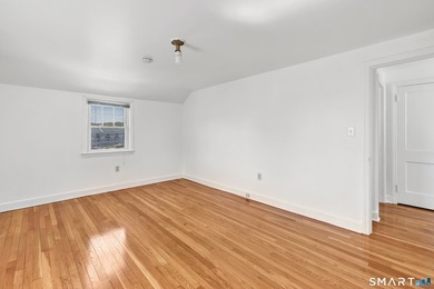 Welcome to 1400 Reservoir Avenue! This updated colonial in the - photo 28