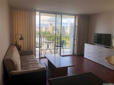 Great opportunity in the heart of Waikiki! This unit is - photo 1