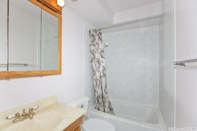 Great opportunity in the heart of Waikiki! This unit is - photo 4