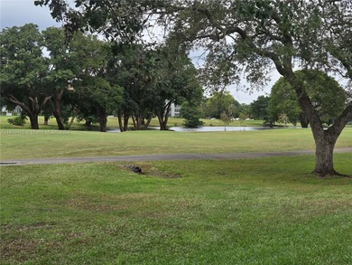 (private lake, pond, creek) Condo For Sale in Pembroke Pines Florida