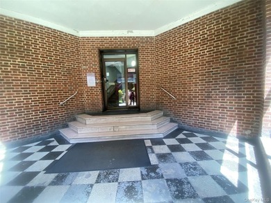 Location, Location, Close To Supermarket, Hospital, Park, Bank - photo 3