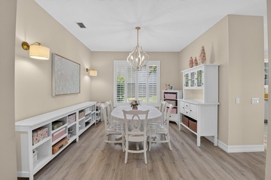Located in a Cul de sac on an oversized pie shaped lot with a - photo 11