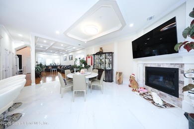 Spacious two-family Side Hall Colonial located on a quiet - photo 11