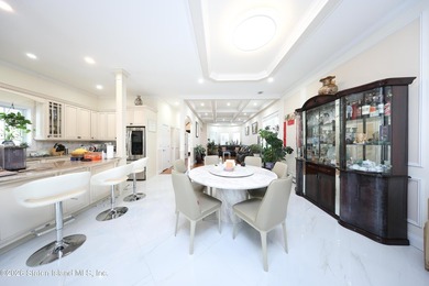 Spacious two-family Side Hall Colonial located on a quiet - photo 12
