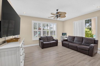 Located in a Cul de sac on an oversized pie shaped lot with a - photo 15