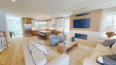 MOVE IN READY! ENJOY THE BEST OF SUMMER IN YOUR MARGATE HOME! - photo 7
