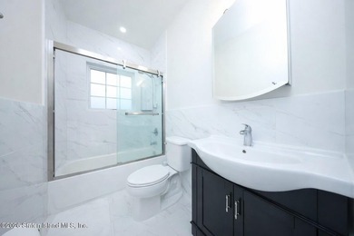 Spacious two-family Side Hall Colonial located on a quiet - photo 19