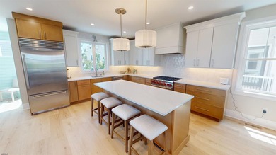 MOVE IN READY! ENJOY THE BEST OF SUMMER IN YOUR MARGATE HOME! - photo 10