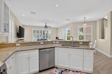 Located in a Cul de sac on an oversized pie shaped lot with a - photo 25