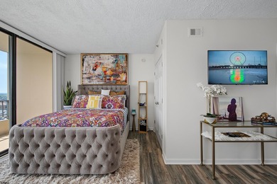 Beautiful studio steps from the boardwalk with stunning ocean - photo 8