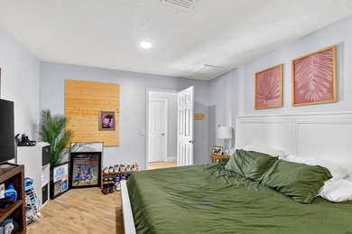 Welcome to this charming 4-bedroom, 2-bathroom home with a 2-car - photo 30