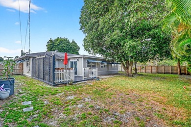 Welcome to this charming 4-bedroom, 2-bathroom home with a 2-car - photo 41